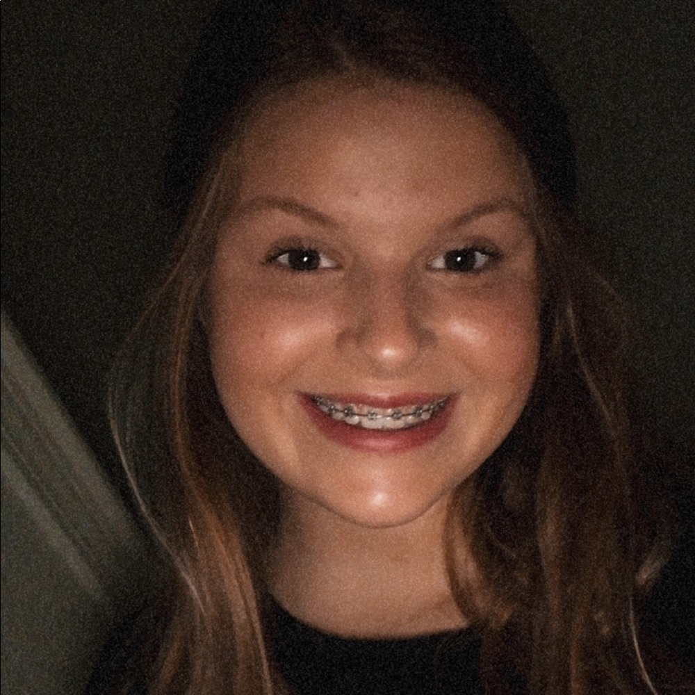 Meet your Posher, Demi